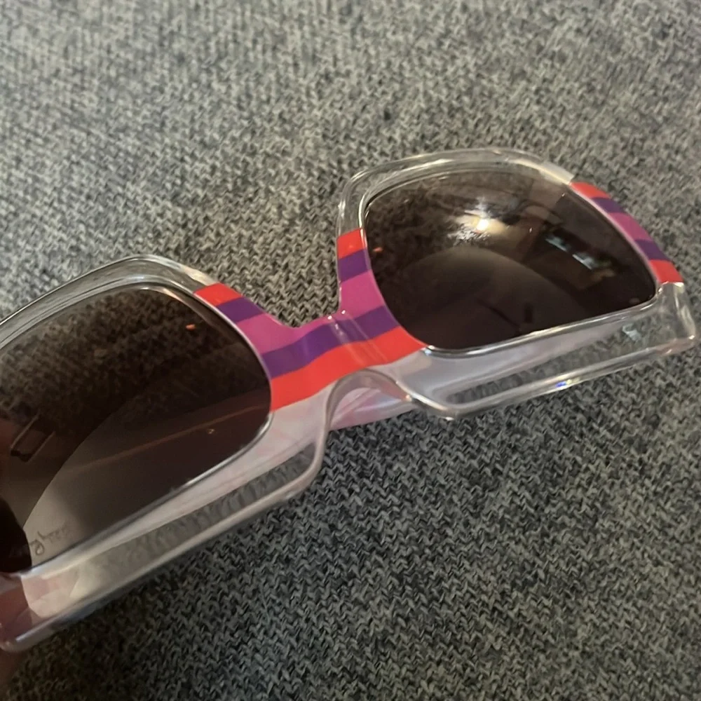 Lilly Pulitzer Sunshine Sunglasses - Picture 13 of 13